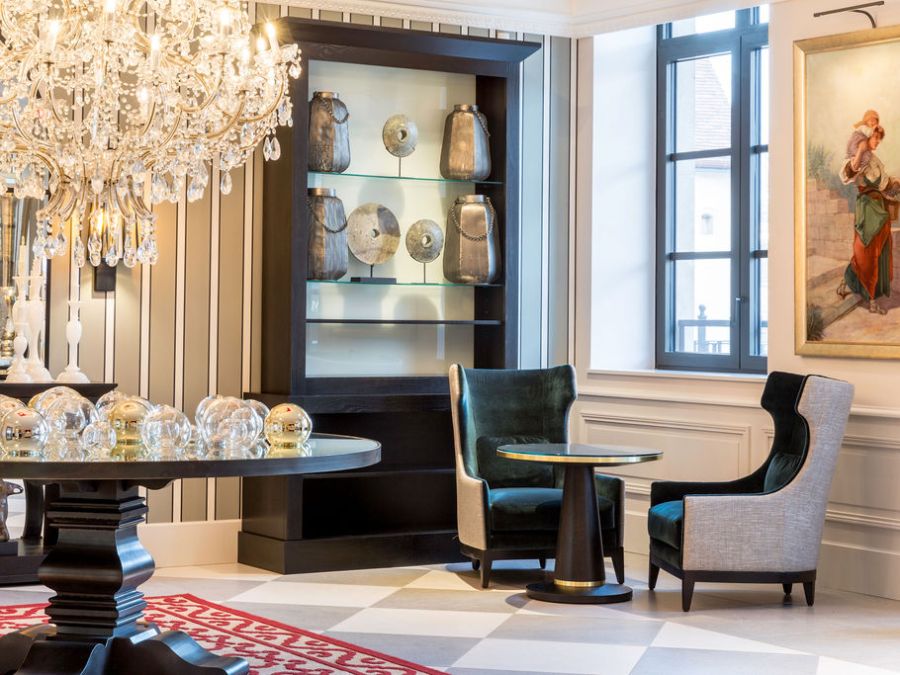 [A unique place that reflects elegance, authenticity and conviviality]