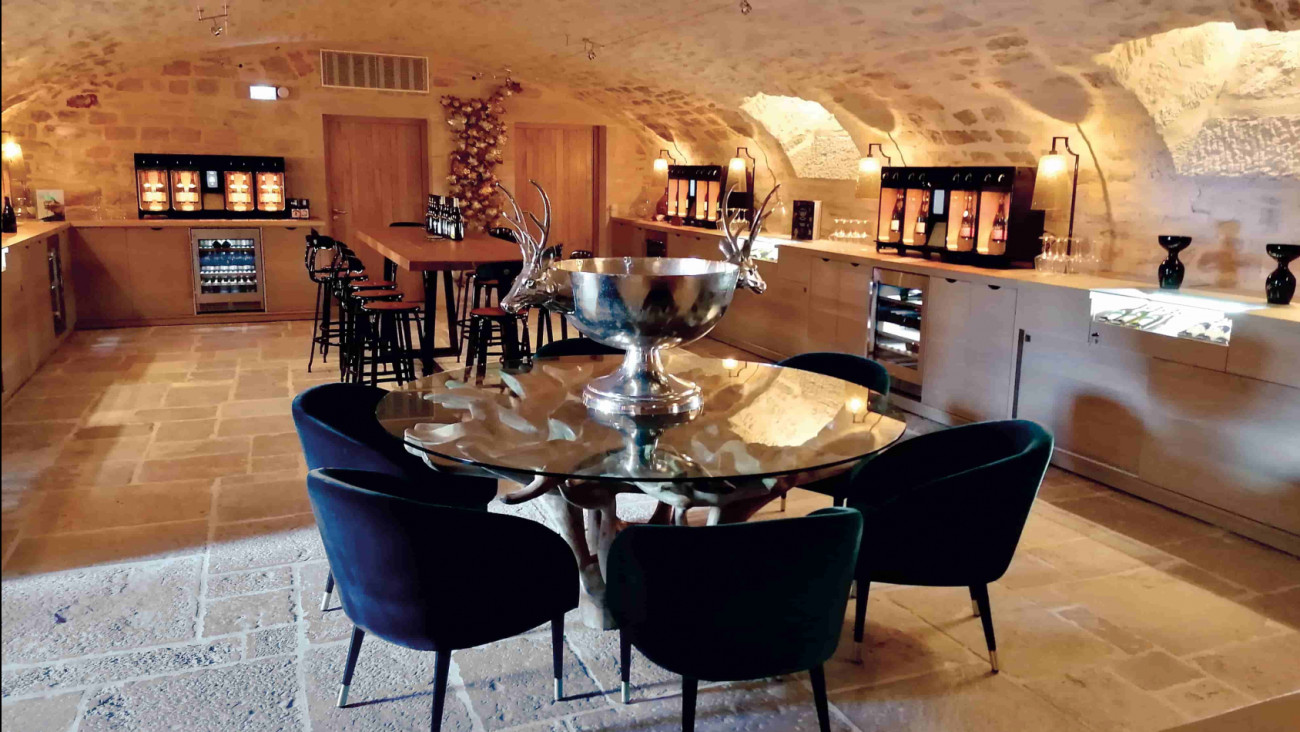 Hôtel Les Sept Fontaines Tournus - Le Caveau.jpg